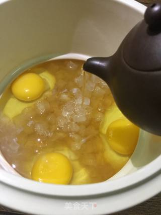 茶和鸡蛋跟咳嗽拉上了关系----铁观音茶炖鸡蛋的做法步骤：4