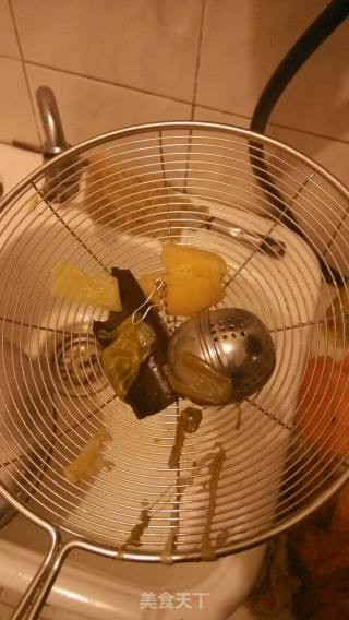双色皮冻的做法步骤：2