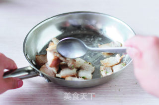砂锅炖菜的做法步骤：1