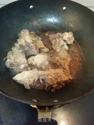 大骨头炖酸菜的做法步骤：7