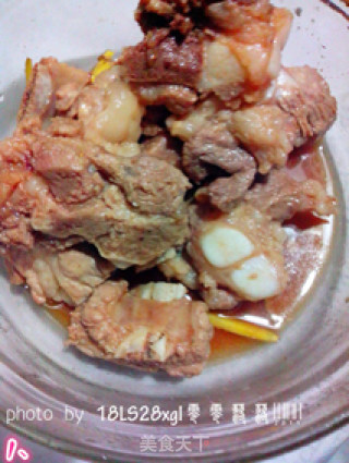 香菇排骨焖饭的做法步骤：1