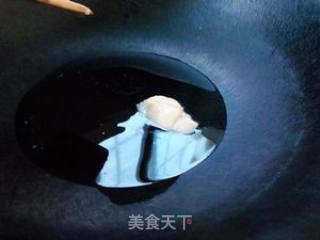 野生熟菌粉煮野猪肉的做法步骤：3