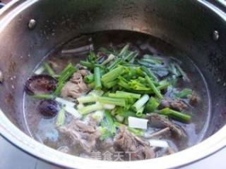 野生熟菌粉煮野猪肉的做法步骤：10