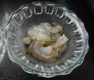 番茄鲜虾意大利面的做法步骤：1