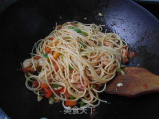 番茄鲜虾意大利面的做法步骤：10