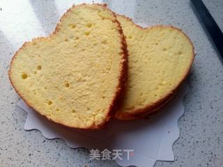 圣诞草莓蛋糕的做法步骤：1
