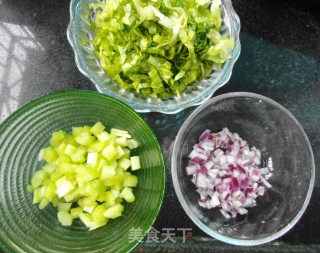 健康鸡肉沙拉的做法步骤：2