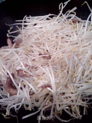 豆芽炒肉丝的做法步骤：3