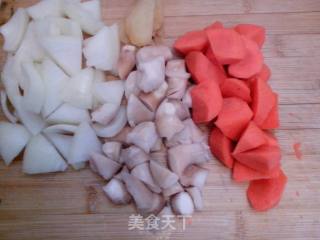 咖喱烧板栗鸡的做法步骤：3