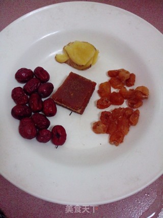【冬日暖呼呼】红枣桂圆姜茶的做法步骤：1