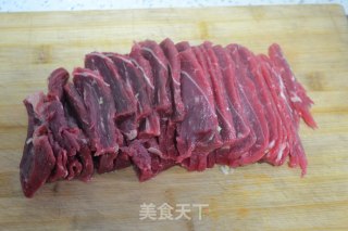 酸汤牛肉水饺的做法步骤：4