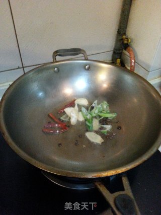 麻椒炒肉的做法步骤：2