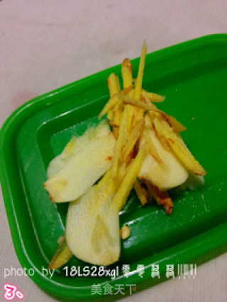 美味家常菜：尖椒炒肉的做法步骤：3