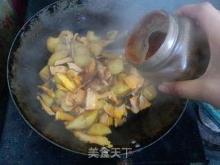 油焖土豆南瓜干的做法步骤：8
