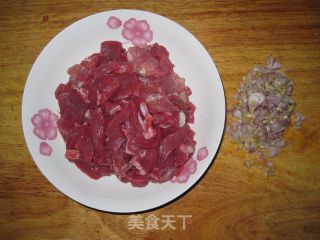 爆炒香香牛肉柳的做法步骤：1