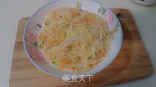 五彩土豆丝的做法步骤：4