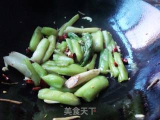 水腌菜炒芋杆的做法步骤：6