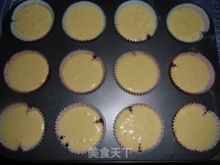 草莓奶油小纸杯的做法步骤：5
