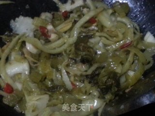 酸菜肥肠的做法步骤：4