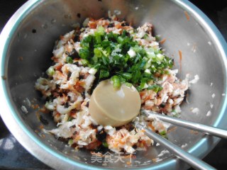鲜肉白菜蒸饺的做法步骤：5