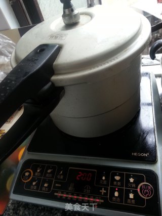 补血养颜莲藕汤的做法步骤：6