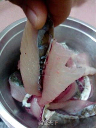 【秋风起，食腊味】自制腊鱼干的做法步骤：2