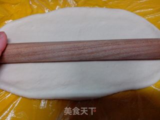 蔬菜沙拉花色面包的做法步骤：6