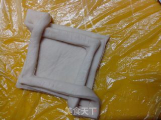 蔬菜沙拉花色面包的做法步骤：10