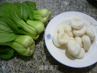 荸荠炒青菜的做法步骤：1