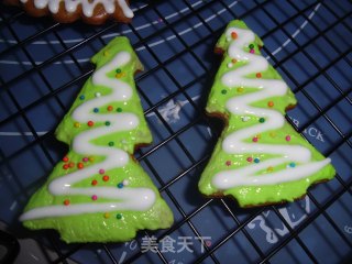 平安夜的礼物——圣诞老人姜饼的做法步骤：13