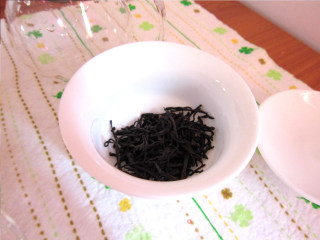 红茶香糖醋排骨的做法步骤：3