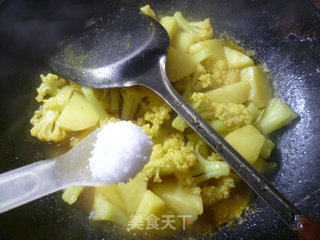 咖喱土豆花菜的做法步骤：9