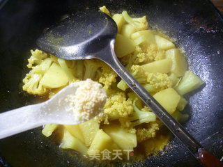 咖喱土豆花菜的做法步骤：10