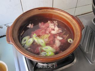 砂锅牛肉炖萝卜的做法步骤：8