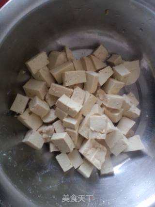 土豆丝鲜豆腐汤的做法步骤：2