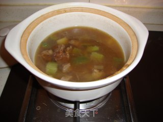 绿萝卜牛肉汤的做法步骤：4