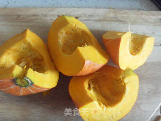 猪肉馅饼的做法步骤：1