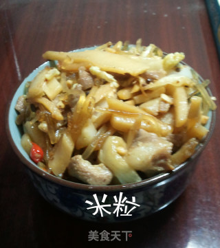 老友炒旱藕粉丝的做法步骤：7