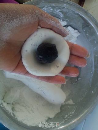 粘豆包粘耗子的做法步骤：4