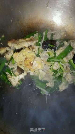 青蒜黄金肉的做法步骤：7