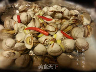 锡纸烤蚬子的做法步骤：3