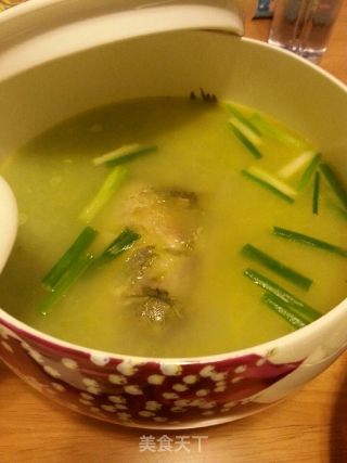 简单快手汤-【萝卜丝鲫鱼汤】的做法步骤：7