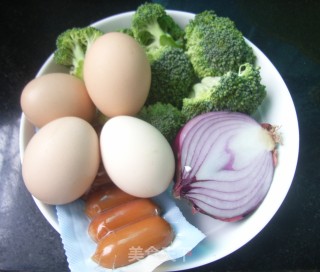 西兰花香肠煎蛋饼的做法步骤：1