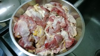 砂锅牛腩,满屋喷香的做法步骤：1