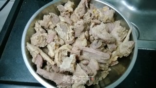 砂锅牛腩,满屋喷香的做法步骤：2