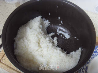 蛋炒饭的做法步骤：2