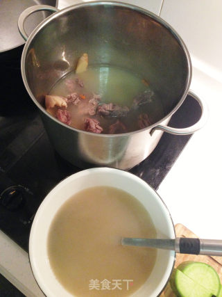百叶猪血羊肉汤的做法步骤：1