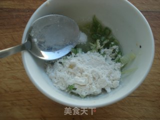 烫面葱花饼的做法步骤：3