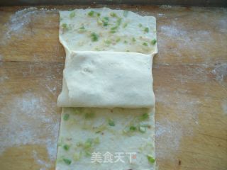 烫面葱花饼的做法步骤：11