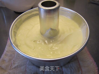 柔软的一塌糊涂--详解7寸戚风制作的做法步骤：14